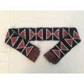 Neue handgemachte schwarze multi Farbe Glasperlen Navajo Chevron Stammes- aztekische Art Stretchy wulstiger Gurt mit hölzerner Wölbung